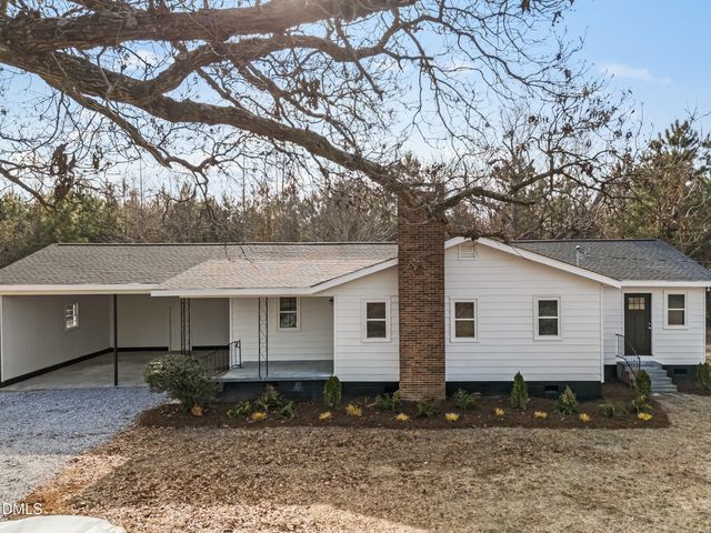 1659 W Darden Road, Clinton, NC 28328