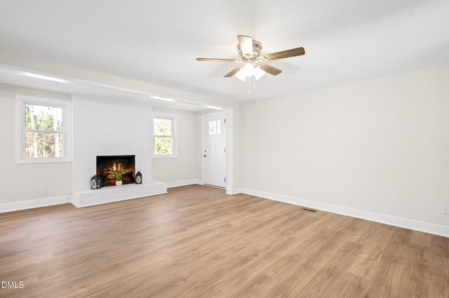 1659 W Darden Road, Clinton, NC 28328