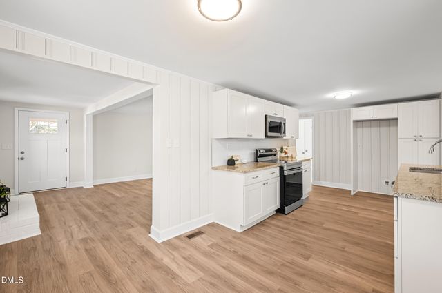 1659 W Darden Road, Clinton, NC 28328