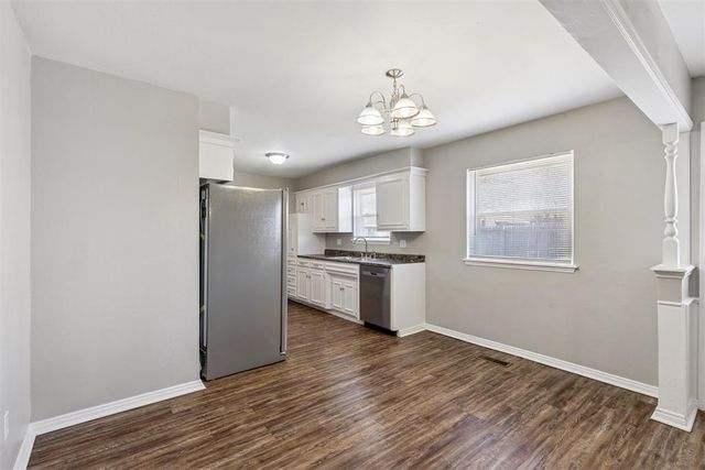 9400 Lakeshore Drive, The Village, OK 73120