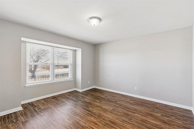 9400 Lakeshore Drive, The Village, OK 73120