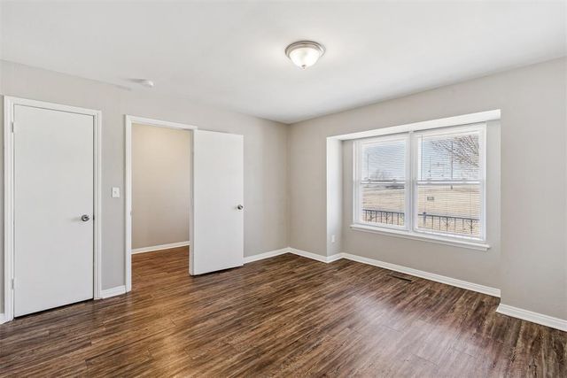 9400 Lakeshore Drive, The Village, OK 73120