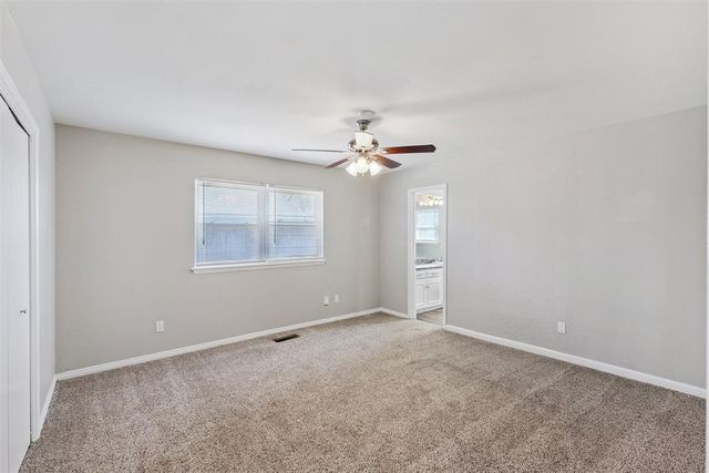 9400 Lakeshore Drive, The Village, OK 73120