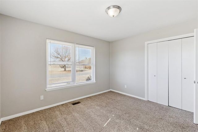 9400 Lakeshore Drive, The Village, OK 73120