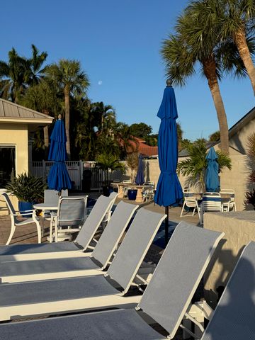 647 Snug Harbor Drive P2, Boynton Beach, FL 33435