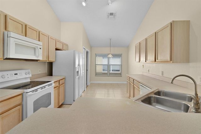 2546 CROWN RIDGE CIRCLE, Kissimmee, FL 34744
