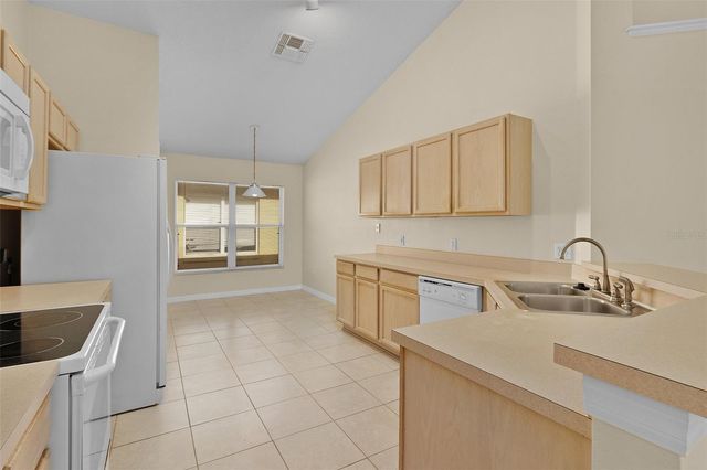 2546 CROWN RIDGE CIRCLE, Kissimmee, FL 34744