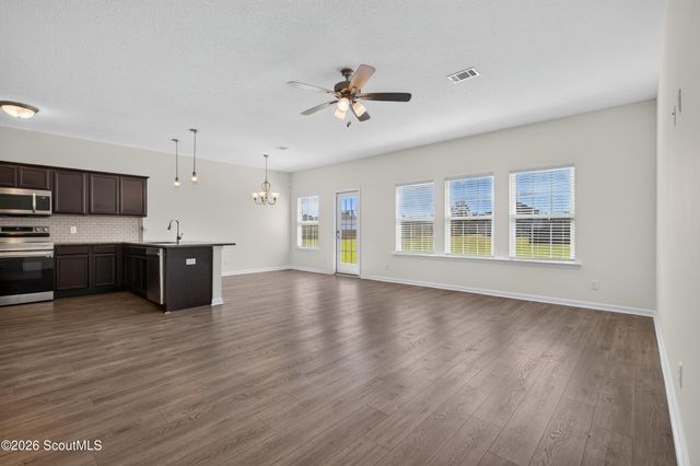 42 Firefly Trace NE, Ludowici, GA 31316