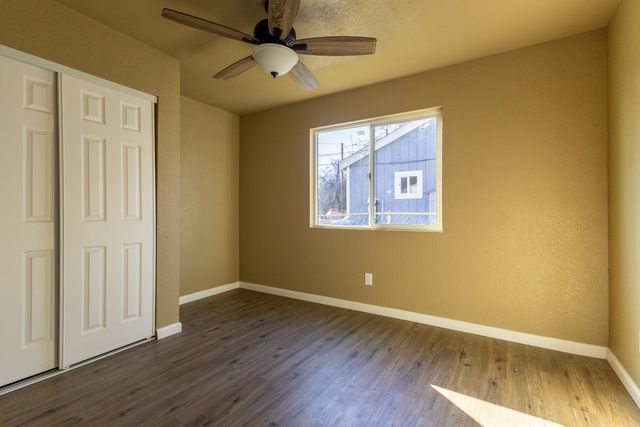 209 S Magnolia Avenue, Farmersville, CA 93223