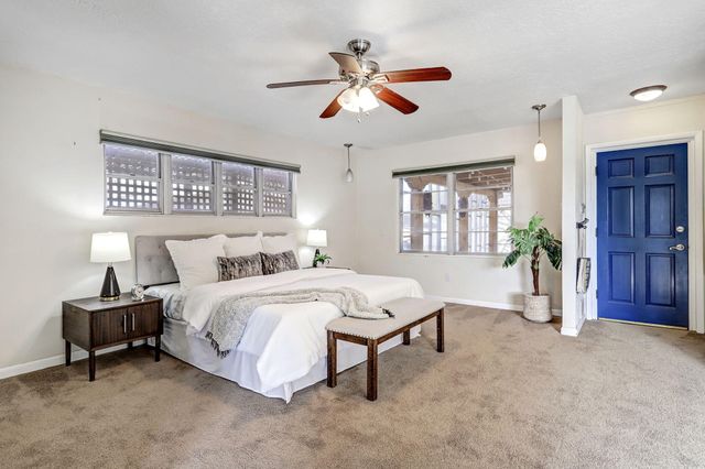 933 Avenida Estrellita NE, Albuquerque, NM 87110