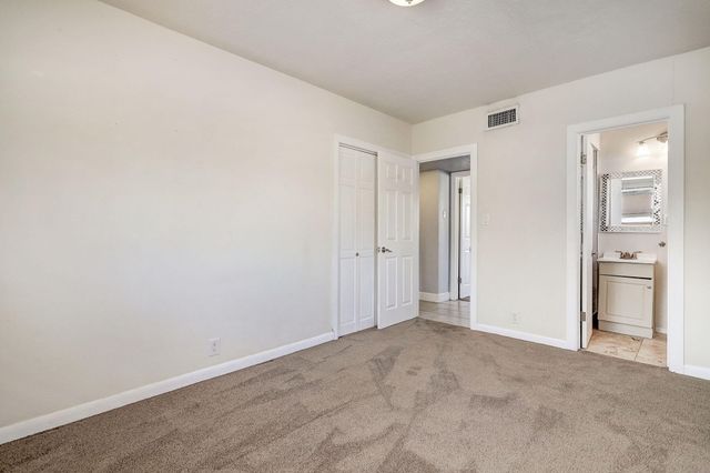 933 Avenida Estrellita NE, Albuquerque, NM 87110