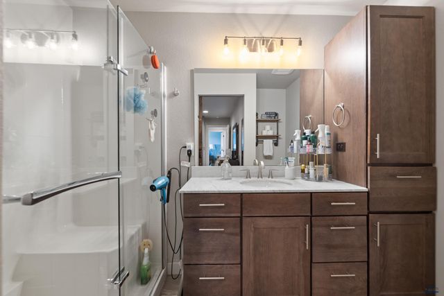 212 E BENGAL DR, Rapid City, SD 57701