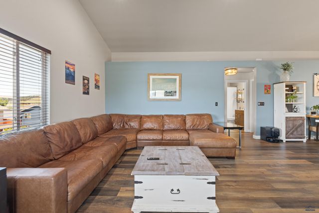 212 E BENGAL DR, Rapid City, SD 57701