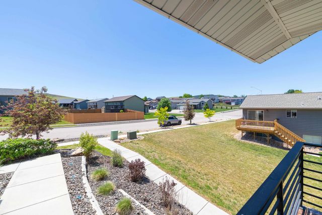 212 E BENGAL DR, Rapid City, SD 57701