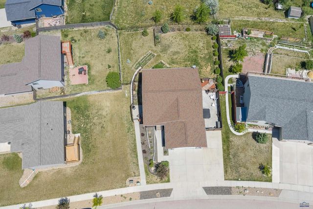 212 E BENGAL DR, Rapid City, SD 57701