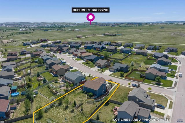 212 E BENGAL DR, Rapid City, SD 57701