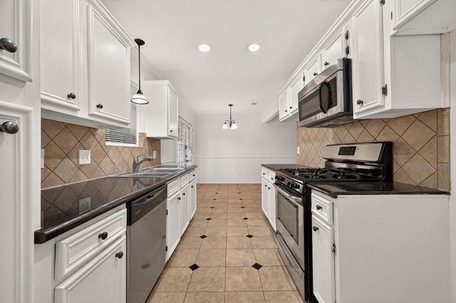 9322 Magnolia Ridge Drive, Houston, TX 77070