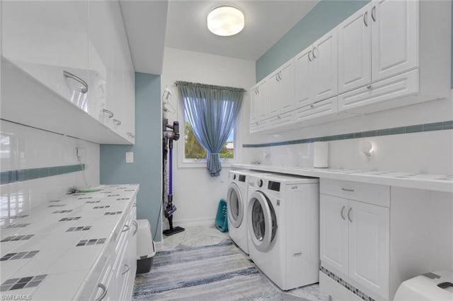 6020 Green BLVD, Naples, FL 34116