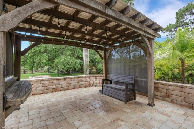 6020 Green BLVD, Naples, FL 34116