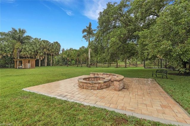 6020 Green BLVD, Naples, FL 34116