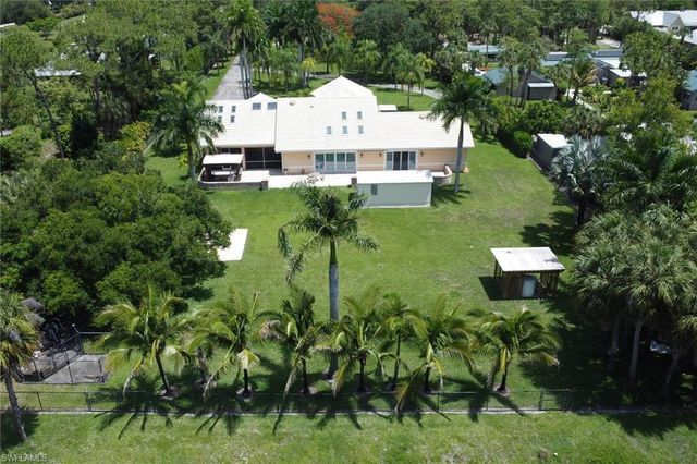 6020 Green BLVD, Naples, FL 34116