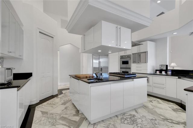 6020 Green BLVD, Naples, FL 34116
