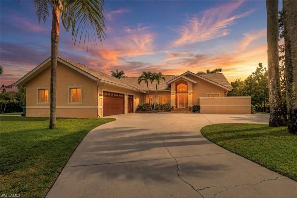 6020 Green BLVD, Naples, FL 34116