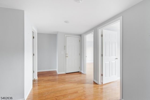 13 Cottage St, Bayonne City, NJ 07002