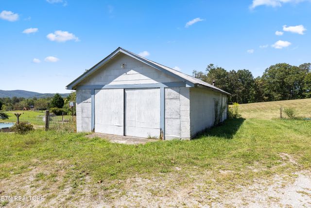 2356 Old Harriman Hwy, Harriman, TN 37748