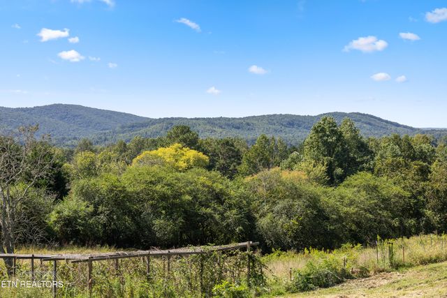 2356 Old Harriman Hwy, Harriman, TN 37748