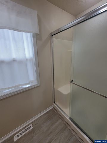 5923 Rhinestone Ct SE, Salem, OR 97306