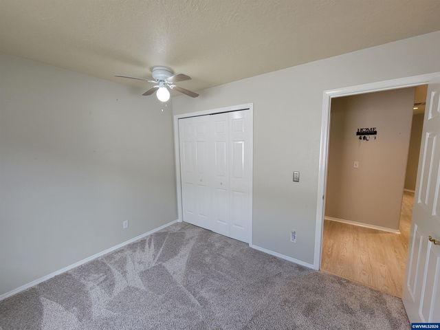 5923 Rhinestone Ct SE, Salem, OR 97306