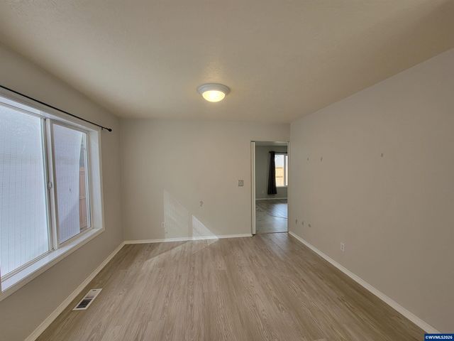 5923 Rhinestone Ct SE, Salem, OR 97306