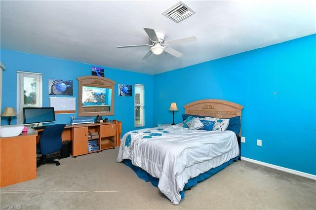 575 Bourse CIR, Lehigh Acres, FL 33974