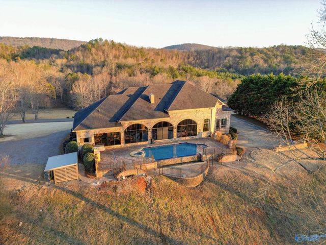 301 County Road 1027, Valley Head, AL 35989