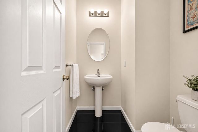 16 Edinburg Circle, Old Bridge, NJ 07747