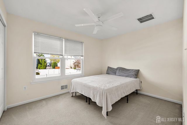 16 Edinburg Circle, Old Bridge, NJ 07747