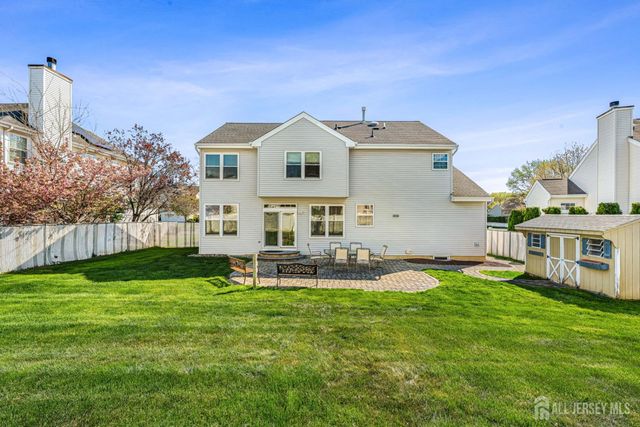 16 Edinburg Circle, Old Bridge, NJ 07747