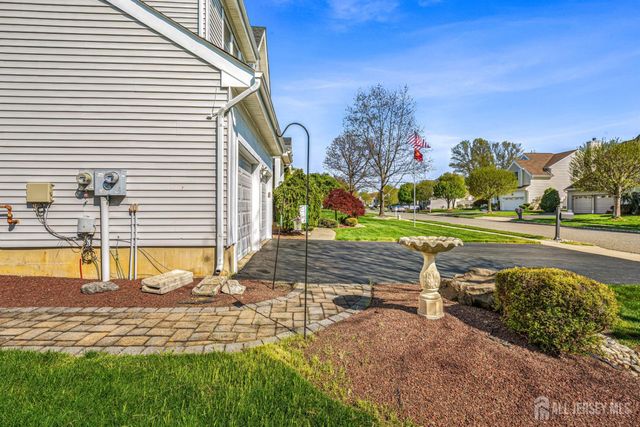 16 Edinburg Circle, Old Bridge, NJ 07747