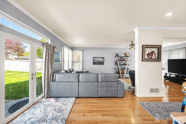 16 Edinburg Circle, Old Bridge, NJ 07747