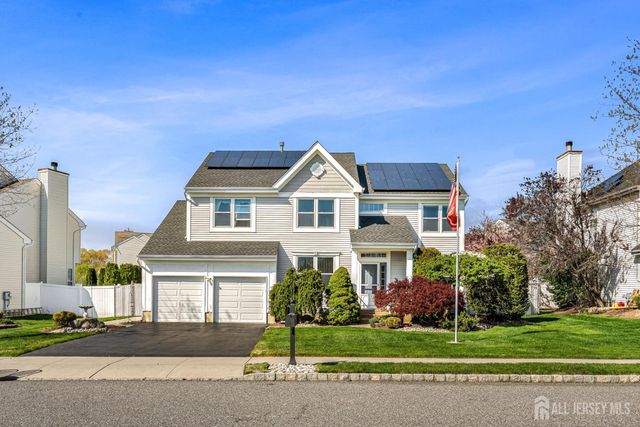 16 Edinburg Circle, Old Bridge, NJ 07747