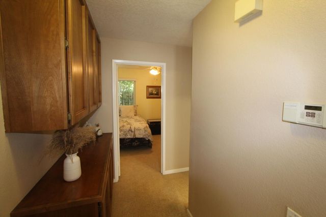 1916 Oak Bluff Way, Sacramento, CA 95833