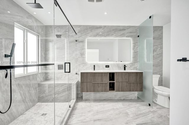 3542 Santa Fe Pl, Coconut Creek, FL 33073