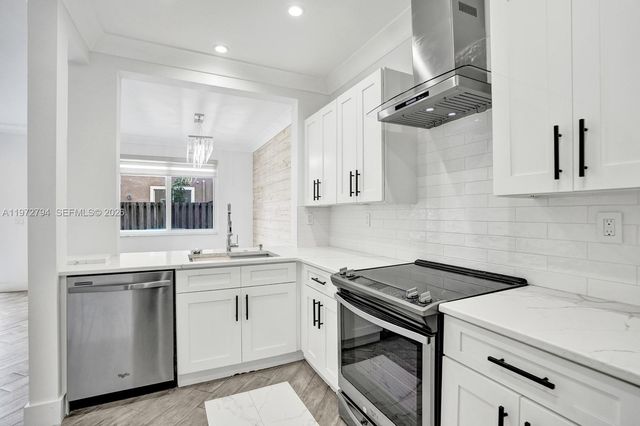 3542 Santa Fe Pl, Coconut Creek, FL 33073