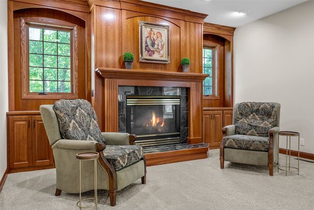 1630 Mackenzie Drive, Cedar Rapids, IA 52411