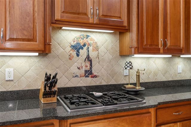1630 Mackenzie Drive, Cedar Rapids, IA 52411