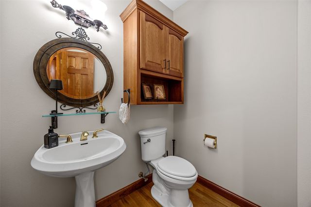 1630 Mackenzie Drive, Cedar Rapids, IA 52411