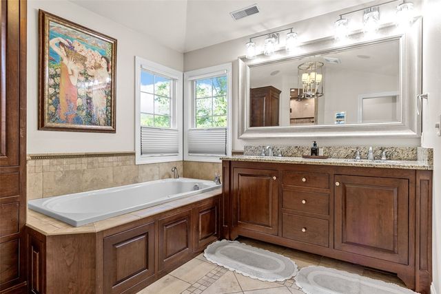 1630 Mackenzie Drive, Cedar Rapids, IA 52411