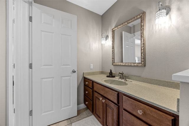 1630 Mackenzie Drive, Cedar Rapids, IA 52411