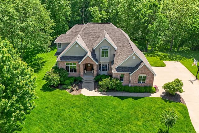 1630 Mackenzie Drive, Cedar Rapids, IA 52411